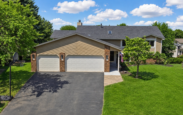 1136 Westbury Circle, Saint Paul, MN 55123