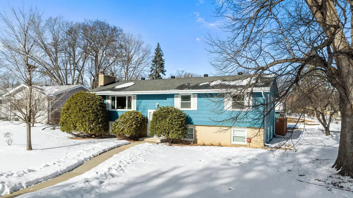 8400 27th Place N, Minneapolis, MN 55427 - #1