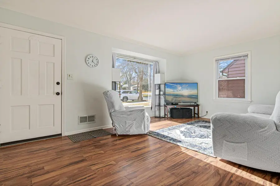 203 Moreland Avenue E, Saint Paul, MN 55118 - #2