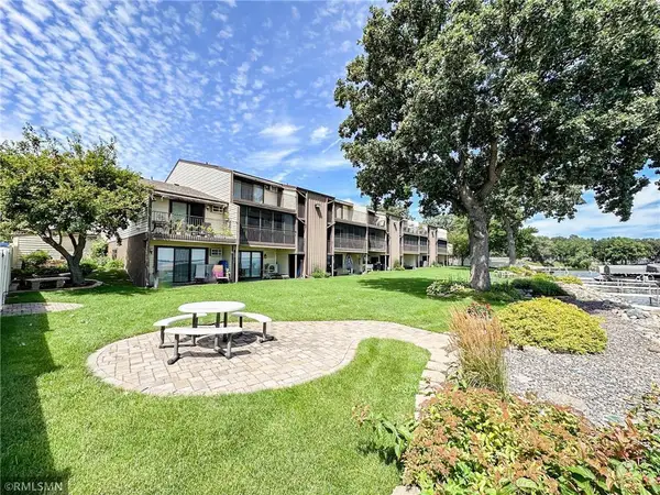 151 Lake Avenue N #106C, Spicer, MN 56288