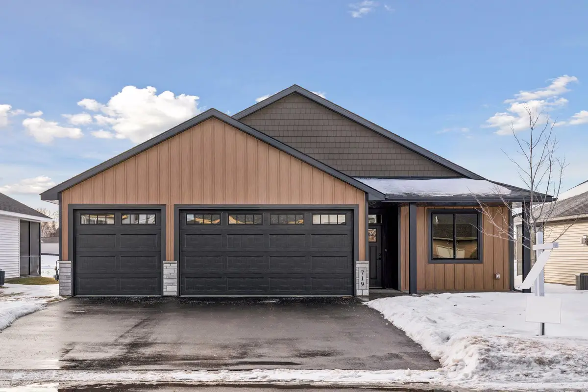 719 Margaret Lane Ne, Isanti, MN 55040 - #1