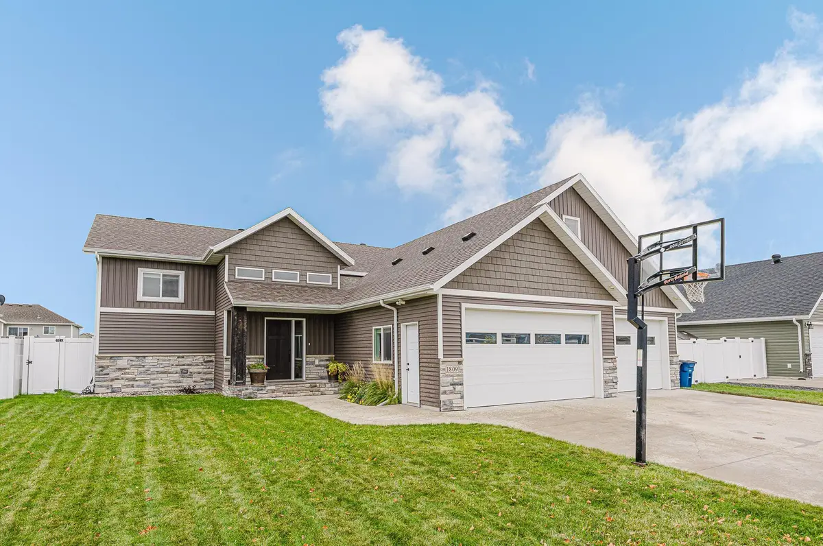 1809 42nd Street S, Moorhead, MN 56560 - #1