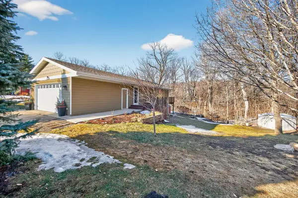 17190 Sunray Circle Sw, Prior Lake, MN 55372