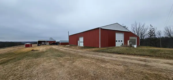 8492 Glory Road, Houston, MN 55943