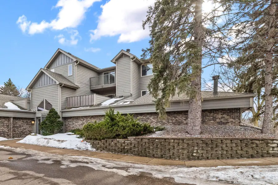 2160 Ridge Drive #32, Minneapolis, MN 55416 - #2