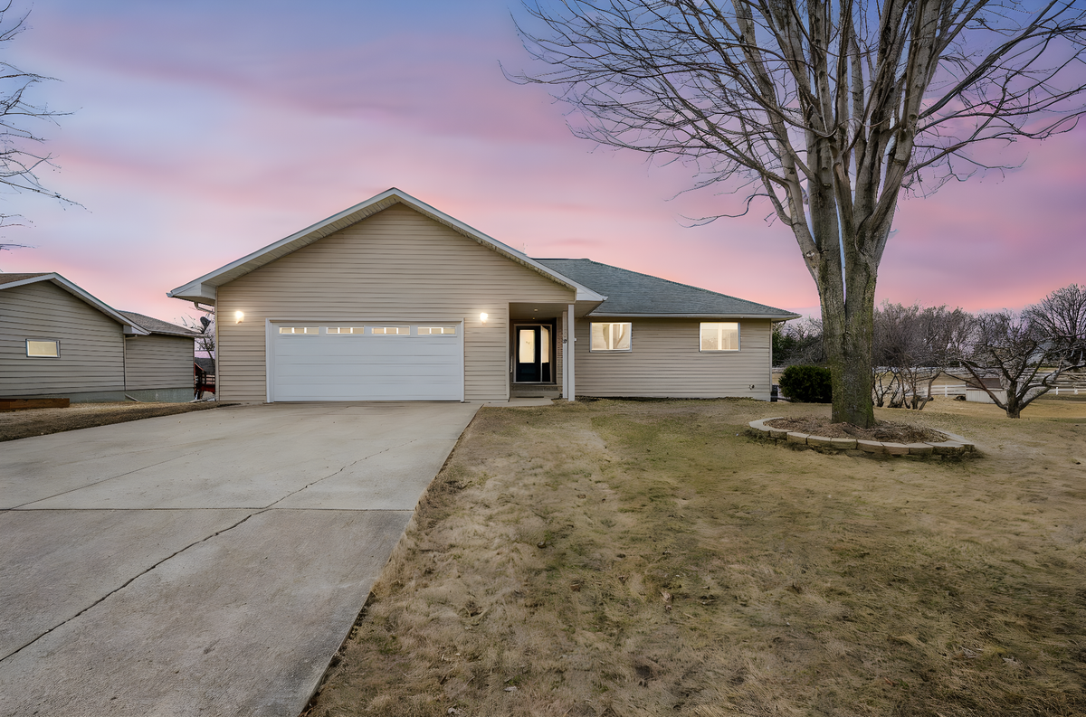 923 Martin Street, Fairmont, MN 56031 - #1