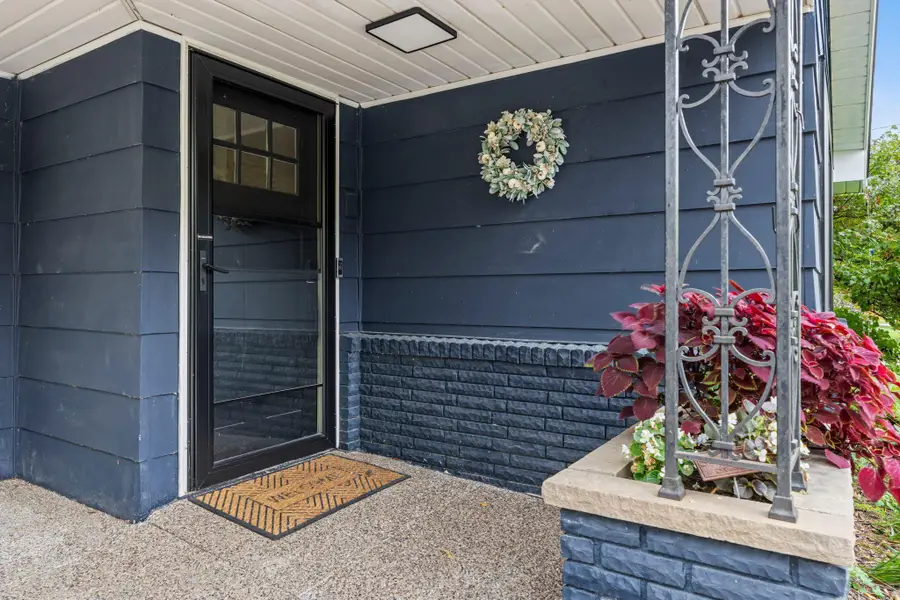 396 Thompson Avenue W, Saint Paul, MN 55118 - #3