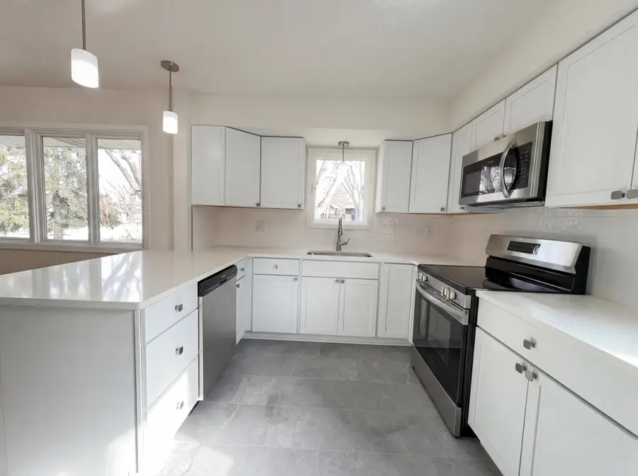 3480 Milton Street N, Saint Paul, MN 55126 - #2