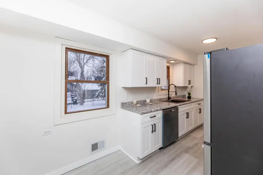 2113 Fairway Drive Ne, Minneapolis, MN 55421 - #3