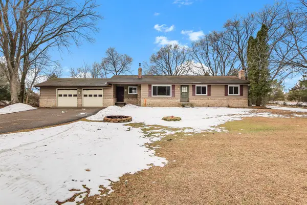 9656 Fawn Lake Drive Ne, Stacy, MN 55079