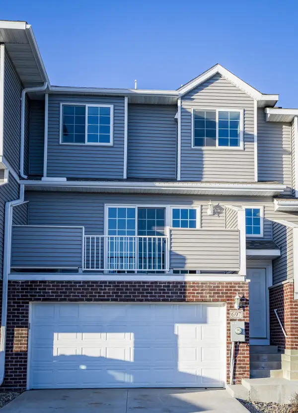 697 Shardlow Place Ne, Byron, MN 55920