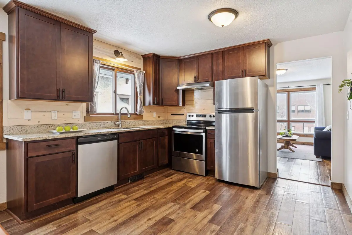 1084 3rd Street E, Saint Paul, MN 55106 - #1