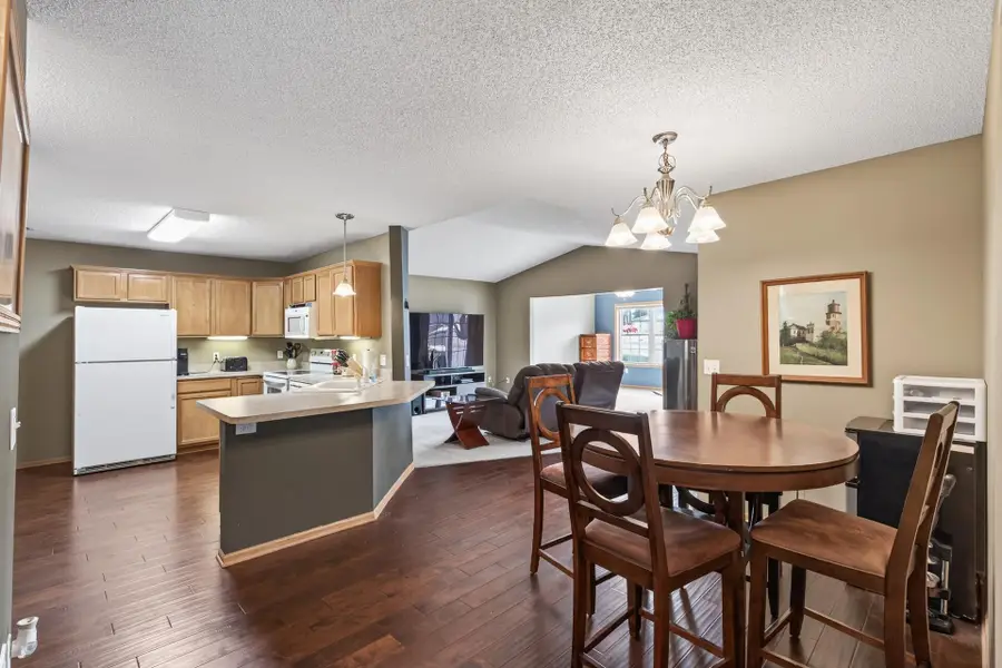 830 Roundhouse Street, Shakopee, MN 55379 - #3