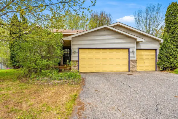 676 Joes Lake Road Se, Cambridge, MN 55008