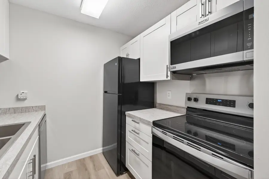 2800 Hamline Avenue N #303, Saint Paul, MN 55113 - #3