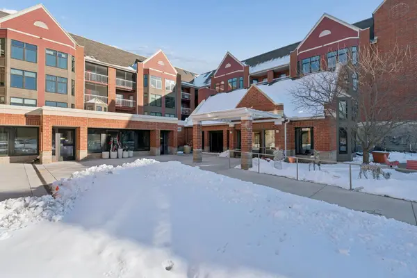 500 County Road B W #134, Saint Paul, MN 55113