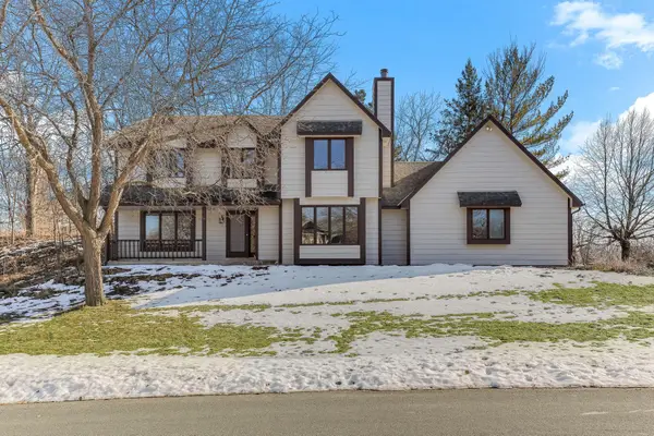 12525 Pinehurst Drive, Burnsville, MN 55337