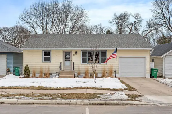 124 Hickory Street N, Lester Prairie, MN 55354