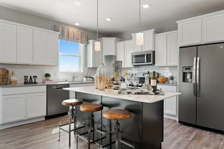 10888 Hemingway Avenue S, Cottage Grove, MN 55016 - #2