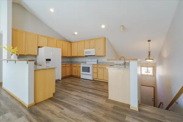 7813 Elm Grove Avenue, New Hope, MN 55428