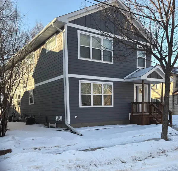 820 26th Avenue Ne, Minneapolis, MN 55418