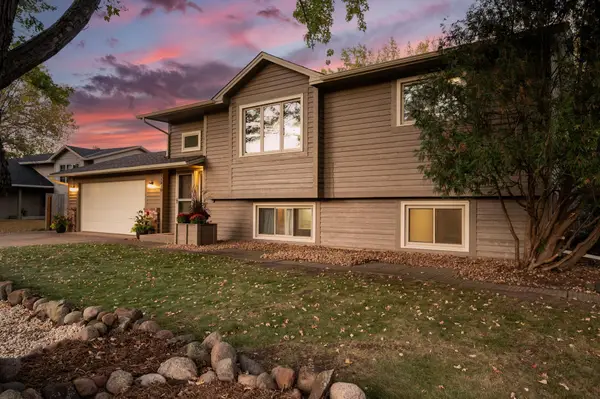 11210 Utah Avenue N, Champlin, MN 55316