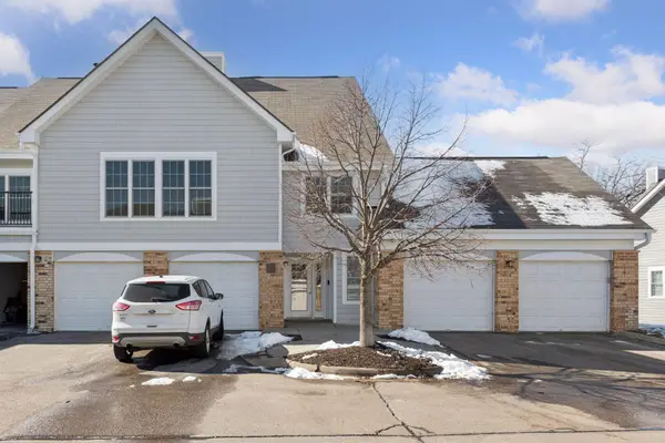 6040 Chasewood Parkway #101, Hopkins, MN 55343