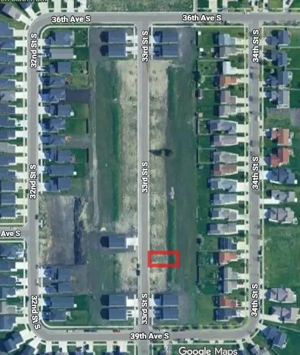 3806 33rd Street S, Moorhead, MN 56560