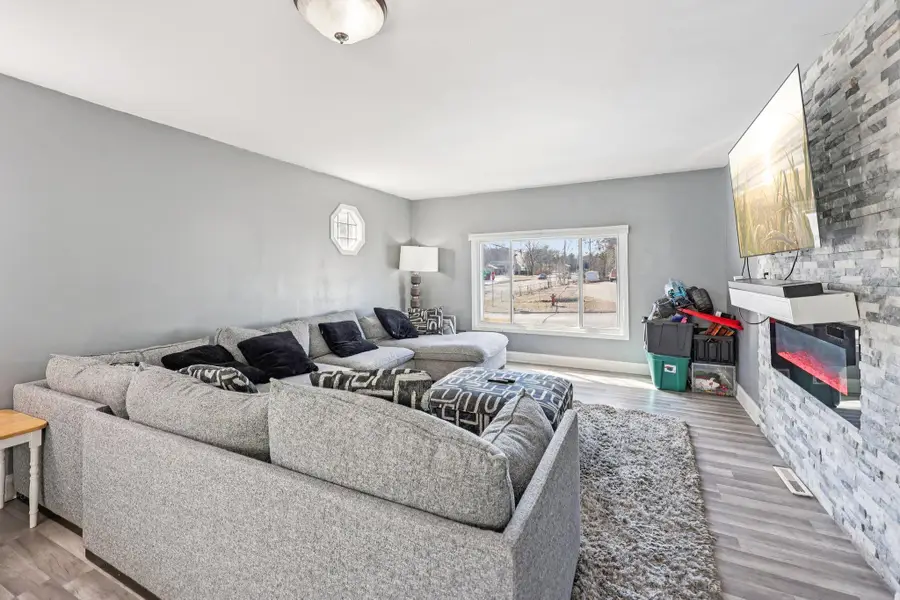 7700 Sierra Parkway, Brooklyn Park, MN 55444 - #3