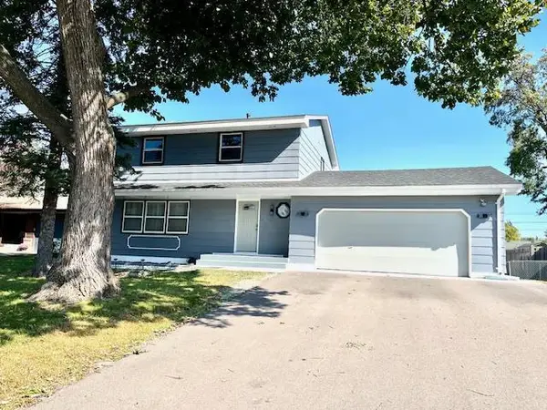 6012 Beard Avenue N, Minneapolis, MN 55429