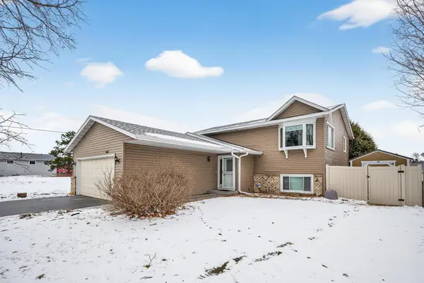 9656 Thomas Avenue N, Brooklyn Park, MN 55444