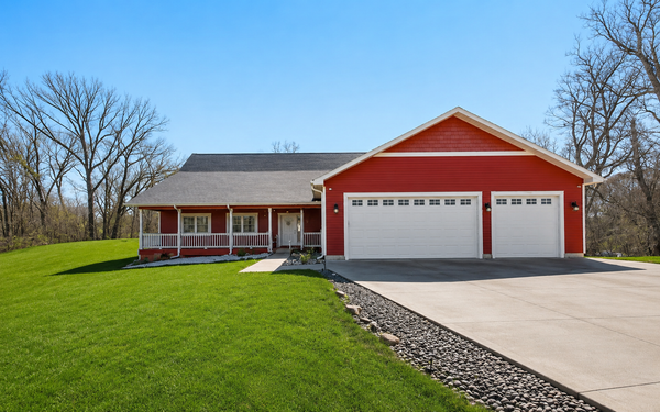 438 Wildwood Road, Mahtomedi, MN 55115