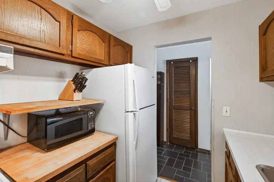 6042 Golden Valley Road, Minneapolis, MN 55422 - #3