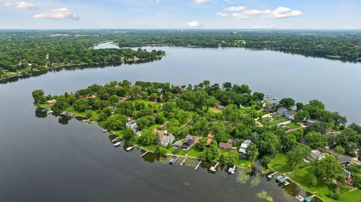 217 Peninsula Road, Minneapolis, MN 55441 - #1