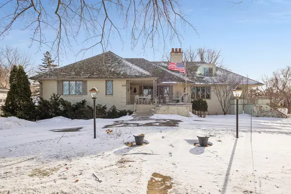 3714 W Bde Maka Ska Parkway, Minneapolis, MN 55410