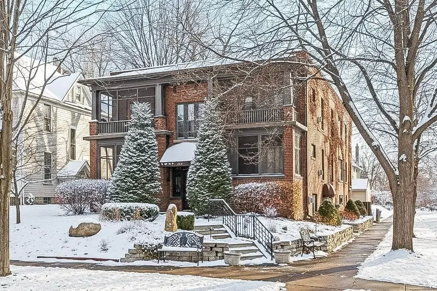 918 Goodrich Avenue #A, Saint Paul, MN 55105 - #2