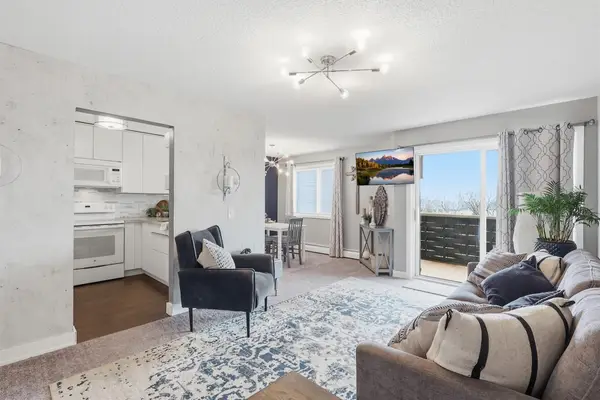 14851 Endicott Way #206, Saint Paul, MN 55124