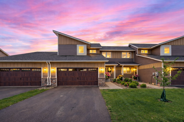 605 Hideaway Lane, Saint Paul, MN 55129