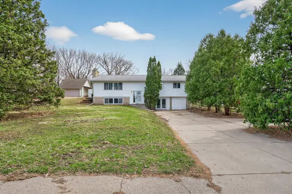 2850 Pilot Knob Road, Saint Paul, MN 55121