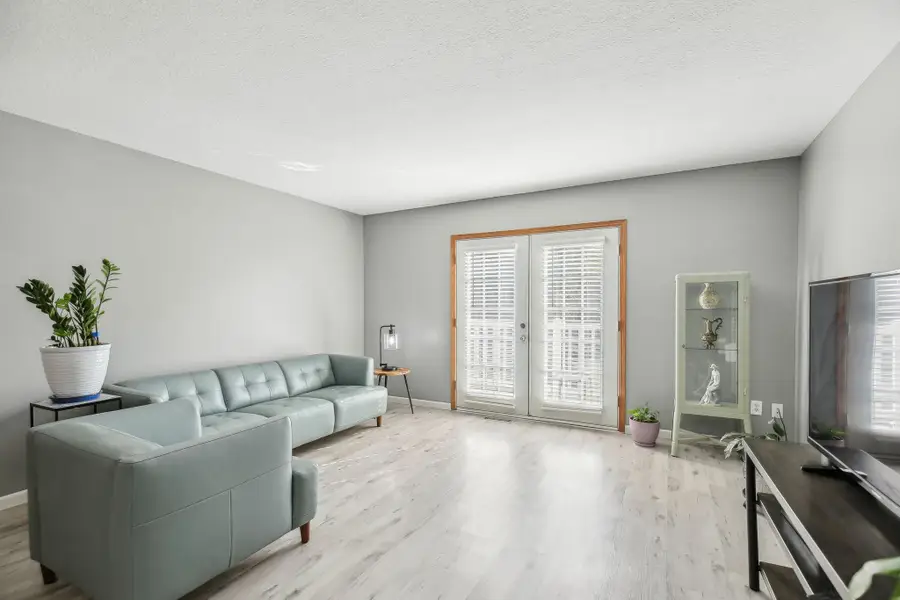 1860 Mcmenemy Street #E, Maplewood, MN 55117 - #2