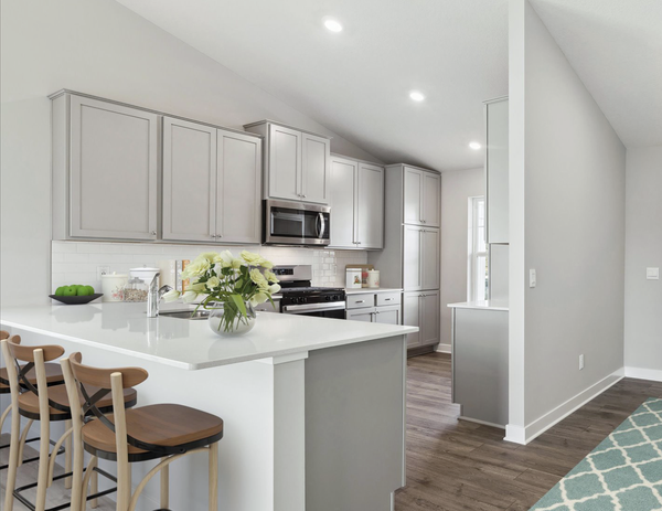 1661 Shasta Drive, Shakopee, MN 55379