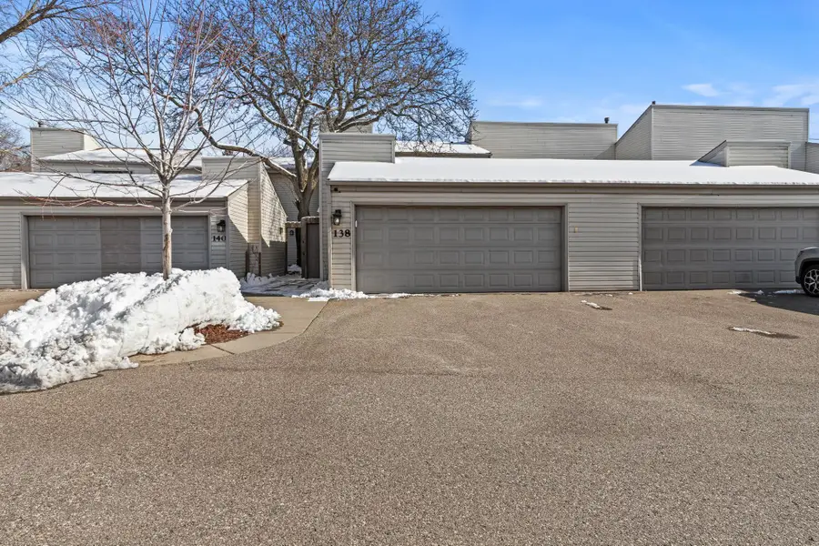 138 Ruth Street N #9, Saint Paul, MN 55119 - #2