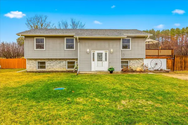 33805 Vickers Street Ne, Cambridge, MN 55008