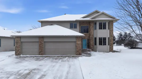 2518 Parkview Drive S, Fargo, ND 58103