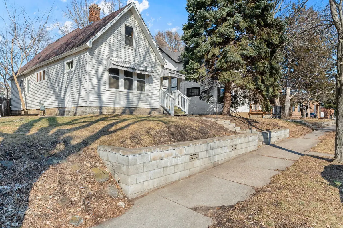 673 Jessamine Avenue E, Saint Paul, MN 55106 - #1