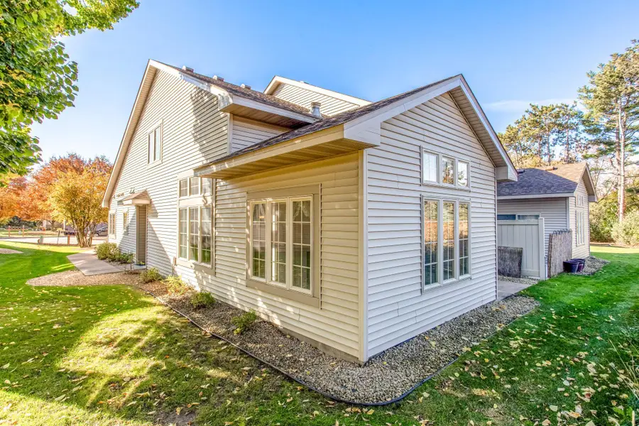 1513 Pine Pointe, Saint Paul, MN 55110 - #3