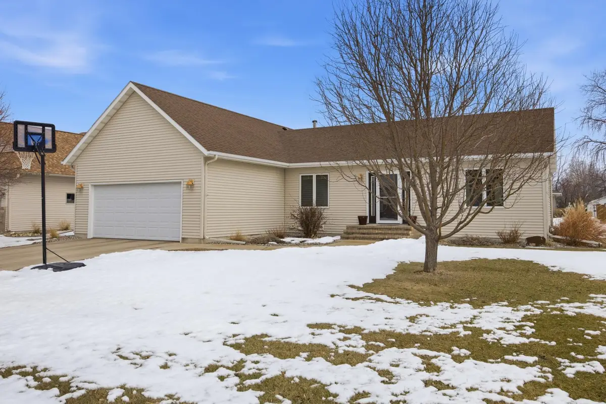 3916 5th Street S, Moorhead, MN 56560 - #1