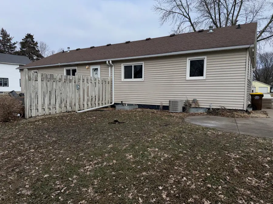 314 and 316 Pershing Ave N, New Prague, MN 56071 - #3