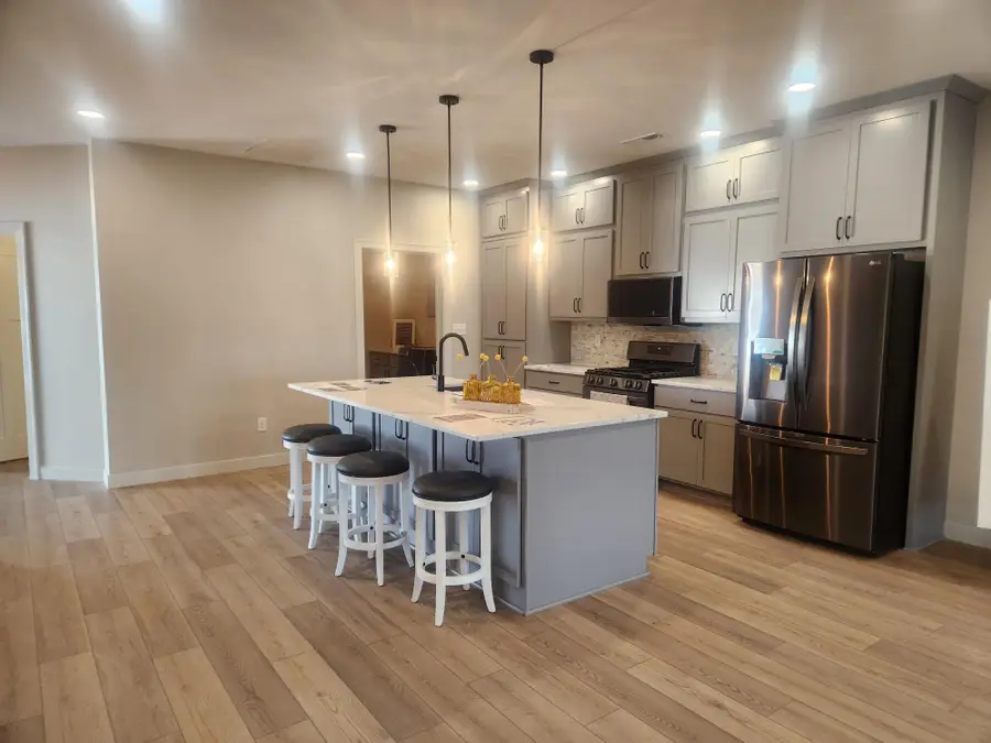 906 Funk Avenue, Lakefield, MN 56150 - #2