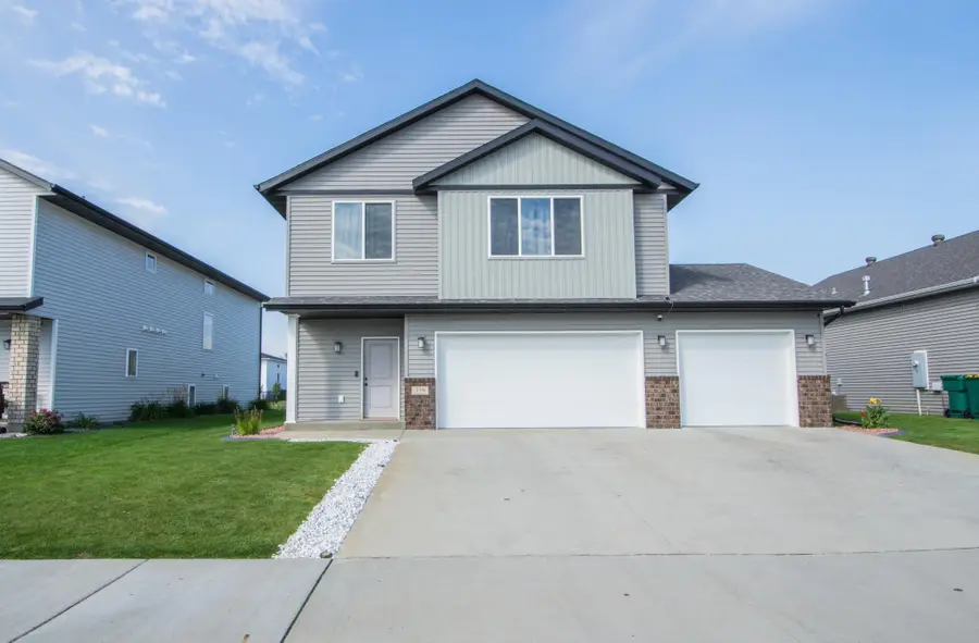 319 6th Street E, Horace, ND 58047 - #2